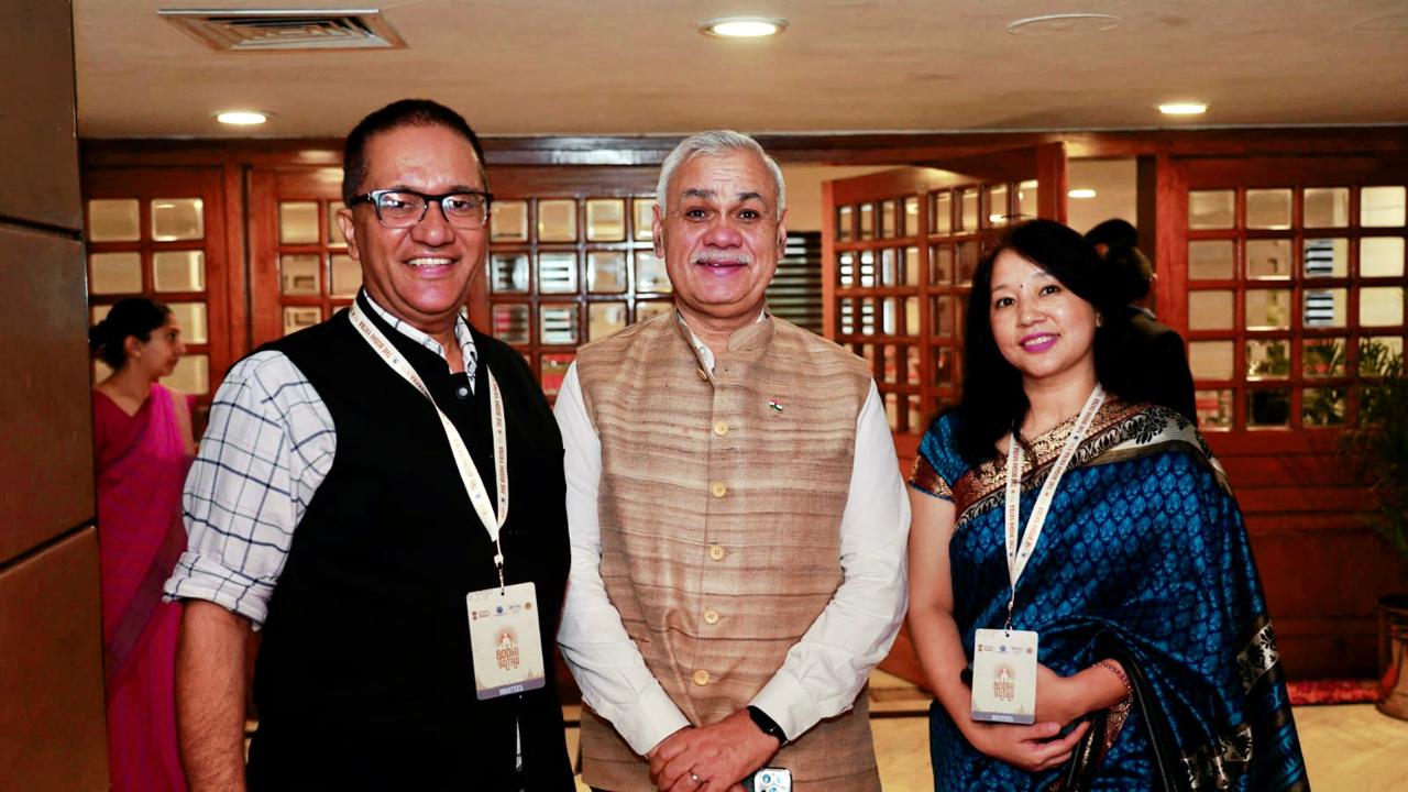 Met Hon Chief Secretary of UP Mr. DS Misra to strengthen the tourism in India in general and UP